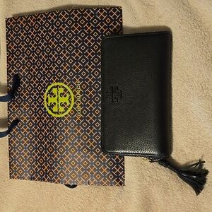 Tory Burch Zipper Wallet